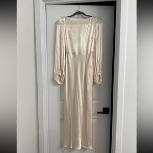 Shonajoy La Lune Balloon Sleeve Backless Midi Dress